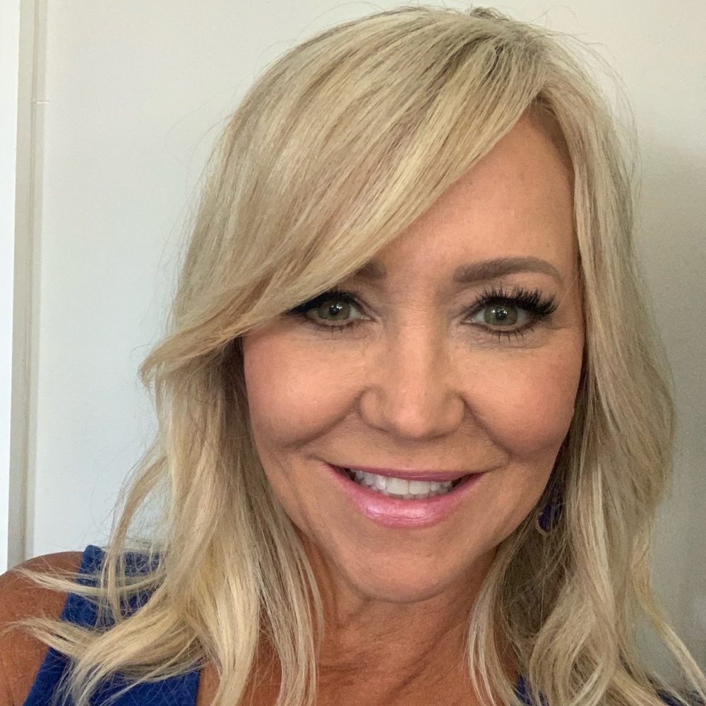 Meet your Posher, Mona.